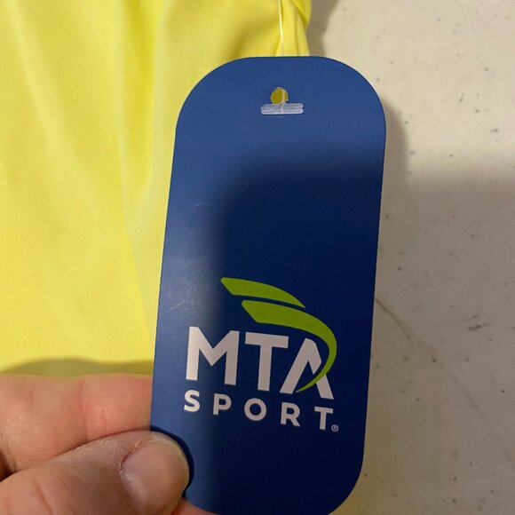 MTA Sports, NWT, women's lemon yellow, 1X, sleeveless tank top with zipper. - Picture 5 of 6